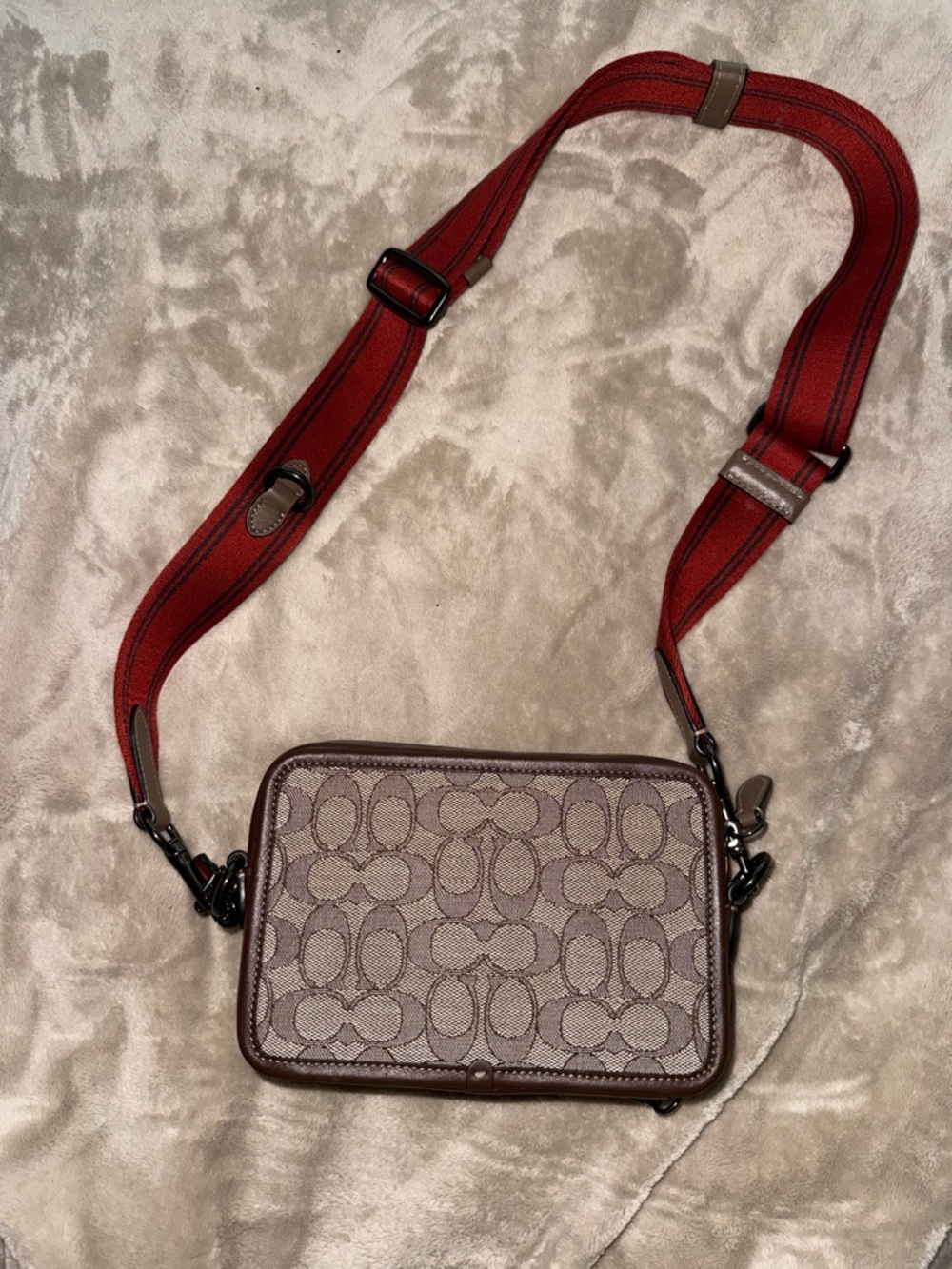 Coach Charter Crossbody 24 in Oak and Maple - Picture 3 of 9